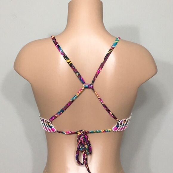 New. Floral and ribbon bikini top. NWOT - Picture 2 of 6